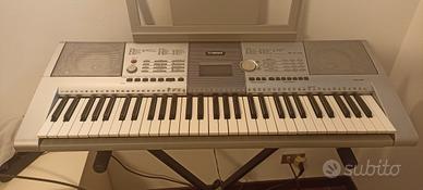 Tastiera Yamaha PSR 295 con cavalletto 