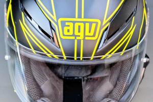 Casco AGV K5 + interfono Midland BT Mini