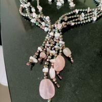 PARURE COLLANA E ORECCHINI IN QUARZO ROSA E PERLE