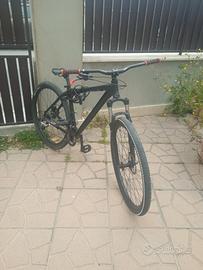 Vend0 bici(LEGGERE DISCRIZIONE)