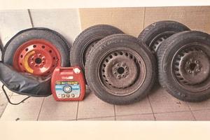 4 Pneumatici - 1 ruotino -  1 copia catene da neve