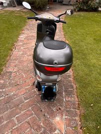 Piaggio vespa ET4 125 incidentata 2000