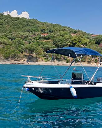 Barca open  con motore top 700