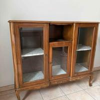 vetrinetta stile chippendale