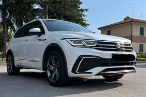 Volkswagen Tiguan Allspace 2.0 TDI 4MOTION R-Line 