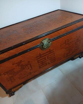 Cassapanca in midollino interno e piedi in legno