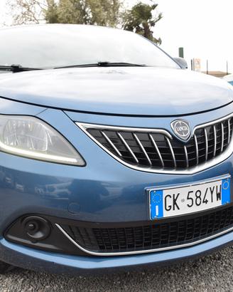 Lancia Ypsilon ALBERTA FERRETTI 1.0 HYBRID FireFly