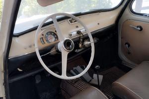 auto d'epoca 750 cilindrata 