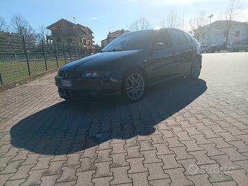 PEZZI DI RICAMBIO!! LEGGI BENE!!