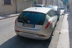 disponibile. lancia delta. 1500 euro