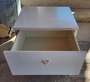 Comodino bianco