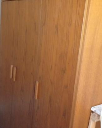 Armadio in legno