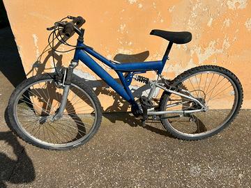 Mountain bike biammortizzata raggio 26”