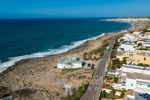 Cessione di Attività Storica con Vista Mare