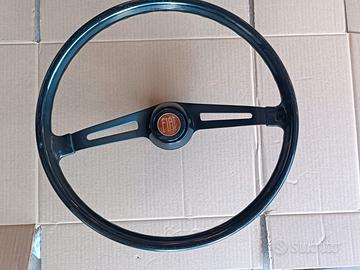 Volante FIAT 500 d’epoca restaurato – pezzo raro