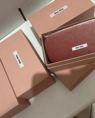 Lotto custodie Miu Miu