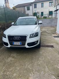 Audi q5 2.0 quattro S-tronic