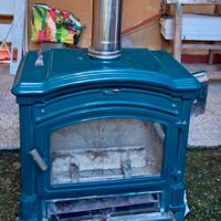 Stufa a legna in ghisa