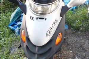 Scooter Kimko Dink 150