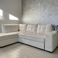 Divano angolare in ecopelle bianco