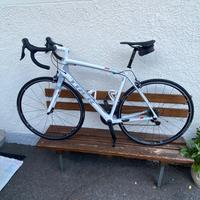 Bici da corsa Trek Madone telaio carbonio