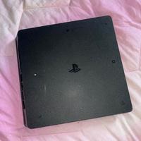 PS4 SLIM 500gb con 8 giochi prezzo trattabile