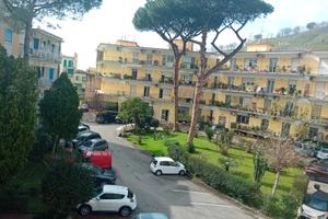 Appartamento Fuorigrotta via Terracina in parco