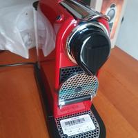 Macchina da caffè Nespresso nuovissima.