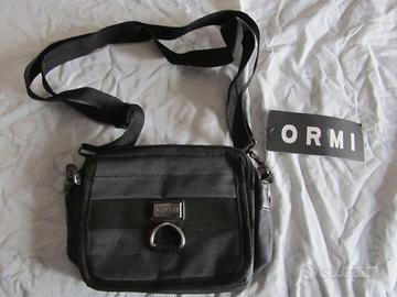 Borsa tracolla in nylon .