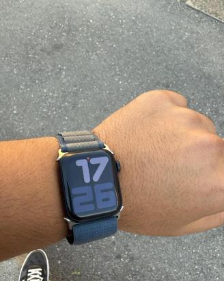 Apple watch se2 bateria 98%