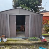 casetta in alluminio per giardino