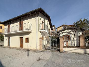 3 LOCALI A L'AQUILA