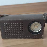 Radio a transistor con custodia