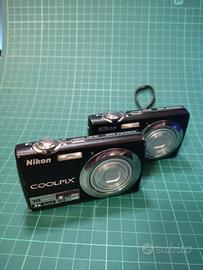 2 Nikon Coolpix S220 NON FUNZIONANTI