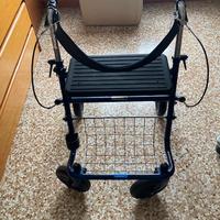 Deambulatore per anziani 4 ruote