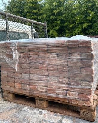 Mattoni provenienti da cascina demolita