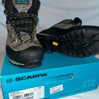 Scarpa Manta Tech