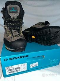 Scarpa Manta Tech
