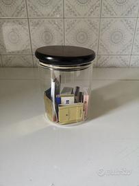 Vaso per tabacco con umidificatore