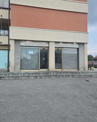 Negozio a Cantù