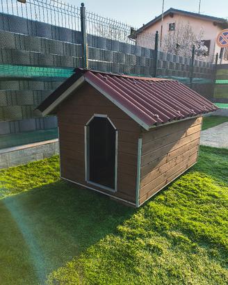 cuccia in legno grande 