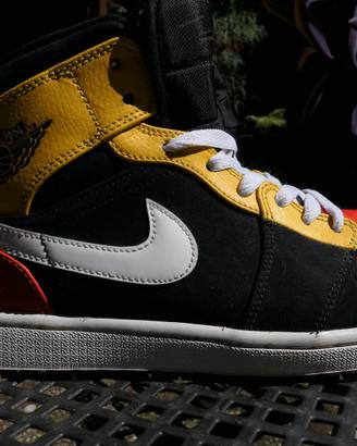 Nike Air Jordan 1 Mid Multicolor