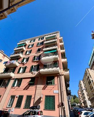 3 LOCALI A GENOVA