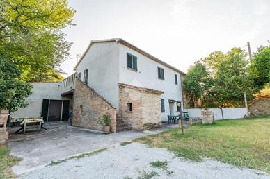 TRIFAMILIARE A RIMINI