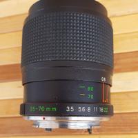 Yashica MC Zoom 35-70mm f/3.5-4.5