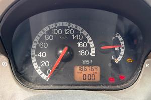 Fiat 600 incidentata