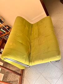 divano letto con doghe in legno