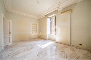 Elegante 5 vani 167 mq Terrazzo Posto Auto