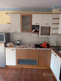 Cucina compresa di forno