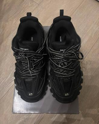 Balenciaga track